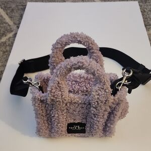Marc Jacobs The Teddy Small Textured Lilac Tote/Crossbody Bag. Gently Loved